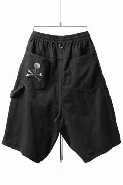 Load image into Gallery viewer, mastermind JAPAN LIGHT OZ SELVEDGE DENIM WORK SHORTS / SPECIAL WATER REPELLENT (BLACK)