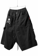 Load image into Gallery viewer, mastermind JAPAN LIGHT OZ SELVEDGE DENIM WORK SHORTS / SPECIAL WATER REPELLENT (BLACK)