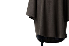 Load image into Gallery viewer, ISAMU KATAYAMA BACKLASH OVER FITTED CUT & SEWN / RANDOM PILE FABRIC (KHAKI)