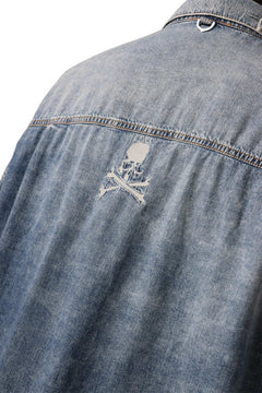 Load image into Gallery viewer, mastermind WORLD LIGHT OZ SELVEDGE DENIM SHIRT / SPECIAL WATER REPELLENT (INDIGO)