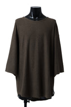 Load image into Gallery viewer, ISAMU KATAYAMA BACKLASH OVER FITTED CUT & SEWN / RANDOM PILE FABRIC (KHAKI)