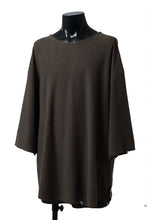 Load image into Gallery viewer, ISAMU KATAYAMA BACKLASH OVER FITTED CUT & SEWN / RANDOM PILE FABRIC (KHAKI)