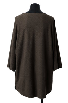 Load image into Gallery viewer, ISAMU KATAYAMA BACKLASH OVER FITTED CUT & SEWN / RANDOM PILE FABRIC (KHAKI)