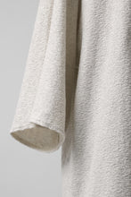 Load image into Gallery viewer, ISAMU KATAYAMA BACKLASH OVER FITTED CUT & SEWN / RANDOM PILE FABRIC (BEIGE)