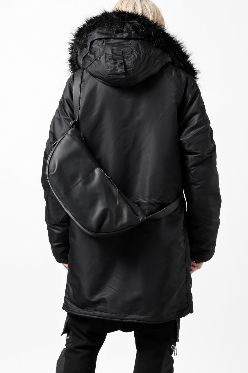 画像をギャラリービューアに読み込む, ISAMU KATAYAMA BACKLASH exclusive UTILITY BAG / GUIDI OILED CALF (BLACK)