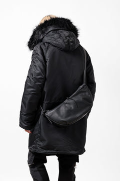 画像をギャラリービューアに読み込む, ISAMU KATAYAMA BACKLASH exclusive UTILITY BAG / GUIDI OILED CALF (BLACK)