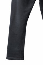 画像をギャラリービューアに読み込む, DEFORMATER.® THREE PROCESSING SWEAT REGULAR PANT - DYED/BIO/FROST EFFECT (VINTAGE BLACK)