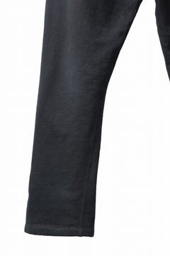 画像をギャラリービューアに読み込む, DEFORMATER.® THREE PROCESSING SWEAT REGULAR PANT - DYED/BIO/FROST EFFECT (VINTAGE BLACK)