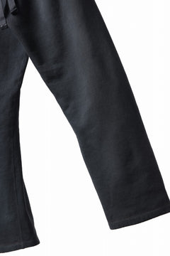 画像をギャラリービューアに読み込む, DEFORMATER.® THREE PROCESSING SWEAT REGULAR PANT - DYED/BIO/FROST EFFECT (VINTAGE BLACK)