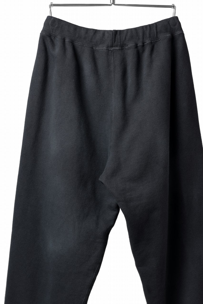 画像をギャラリービューアに読み込む, DEFORMATER.® THREE PROCESSING SWEAT REGULAR PANT - DYED/BIO/FROST EFFECT (VINTAGE BLACK)