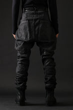 画像をギャラリービューアに読み込む, masnada ICONIC ZIP PANTS / STRETCH REPURPOSED COTTON (SMEARED BLACK)