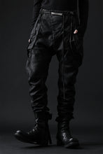 画像をギャラリービューアに読み込む, masnada ICONIC ZIP PANTS / STRETCH REPURPOSED COTTON (SMEARED BLACK)