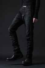 画像をギャラリービューアに読み込む, masnada SLIM JEANS / REPURPOSED STRETCH (BLACK HAND SMEARED RESIN)