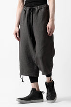 Load image into Gallery viewer, ISAMU KATAYAMA BACKLASH EASY SHORTS / SOFT LINEN (CHARCOAL BLACK)