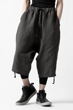 Load image into Gallery viewer, ISAMU KATAYAMA BACKLASH EASY SHORTS / SOFT LINEN (CHARCOAL BLACK)