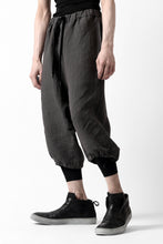 Load image into Gallery viewer, ISAMU KATAYAMA BACKLASH EASY SHORTS / SOFT LINEN (CHARCOAL BLACK)