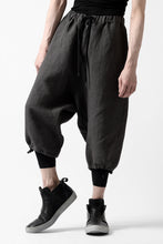 Load image into Gallery viewer, ISAMU KATAYAMA BACKLASH EASY SHORTS / SOFT LINEN (CHARCOAL BLACK)