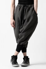Load image into Gallery viewer, ISAMU KATAYAMA BACKLASH EASY SHORTS / SOFT LINEN (CHARCOAL BLACK)
