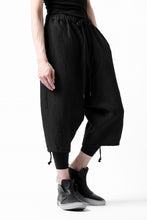 Load image into Gallery viewer, ISAMU KATAYAMA BACKLASH EASY SHORTS / SOFT LINEN (BLACK)
