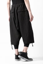 Load image into Gallery viewer, ISAMU KATAYAMA BACKLASH EASY SHORTS / SOFT LINEN (BLACK)