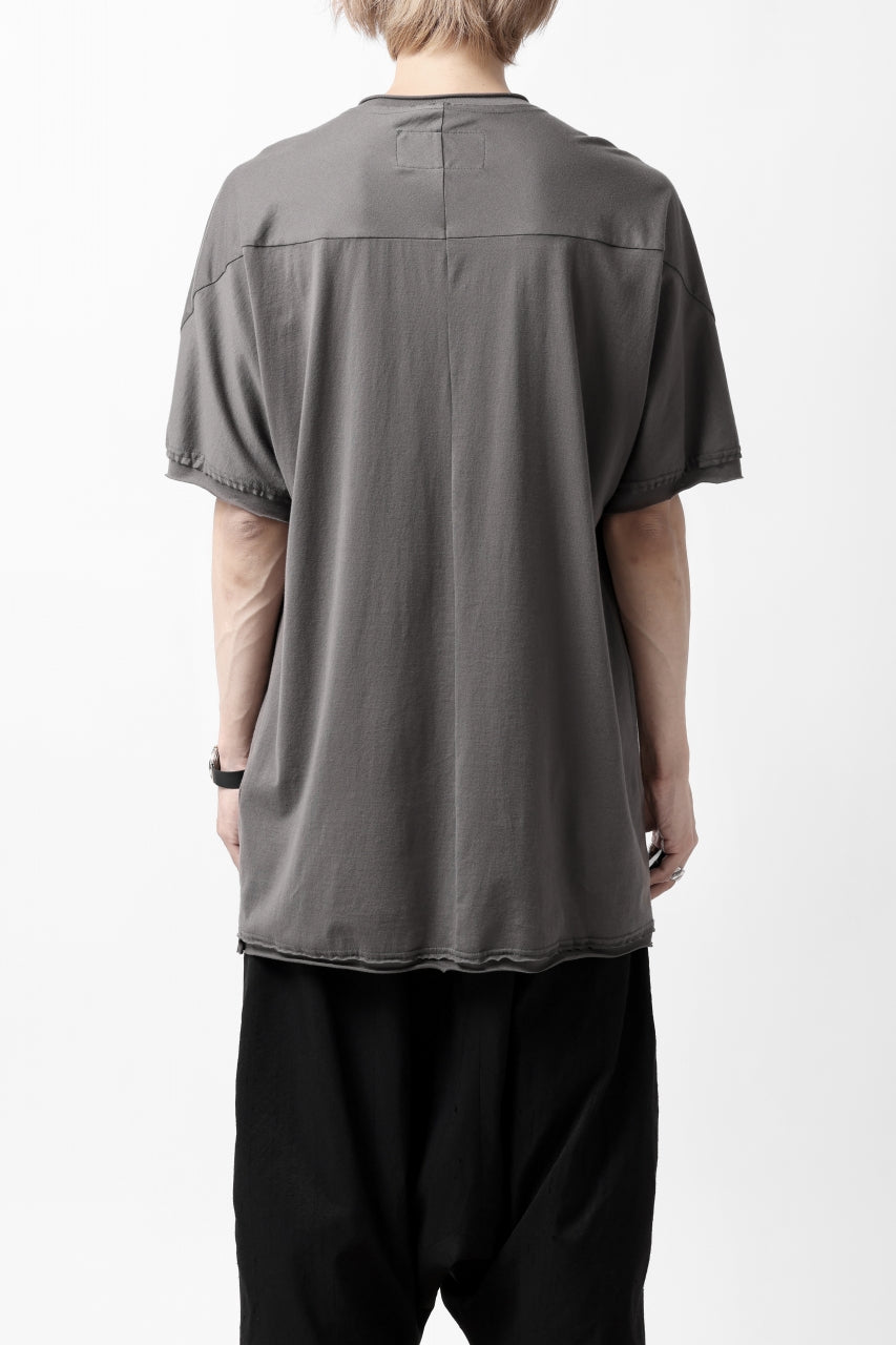 画像をギャラリービューアに読み込む, Hannibal. Hidden Button Placket T-Shirt / adrian 111. (STONE)