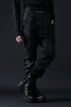 画像をギャラリービューアに読み込む, masnada BAGGY JEANS / REPURPOSED STRETCH (BLACK HAND SMEARED RESIN)