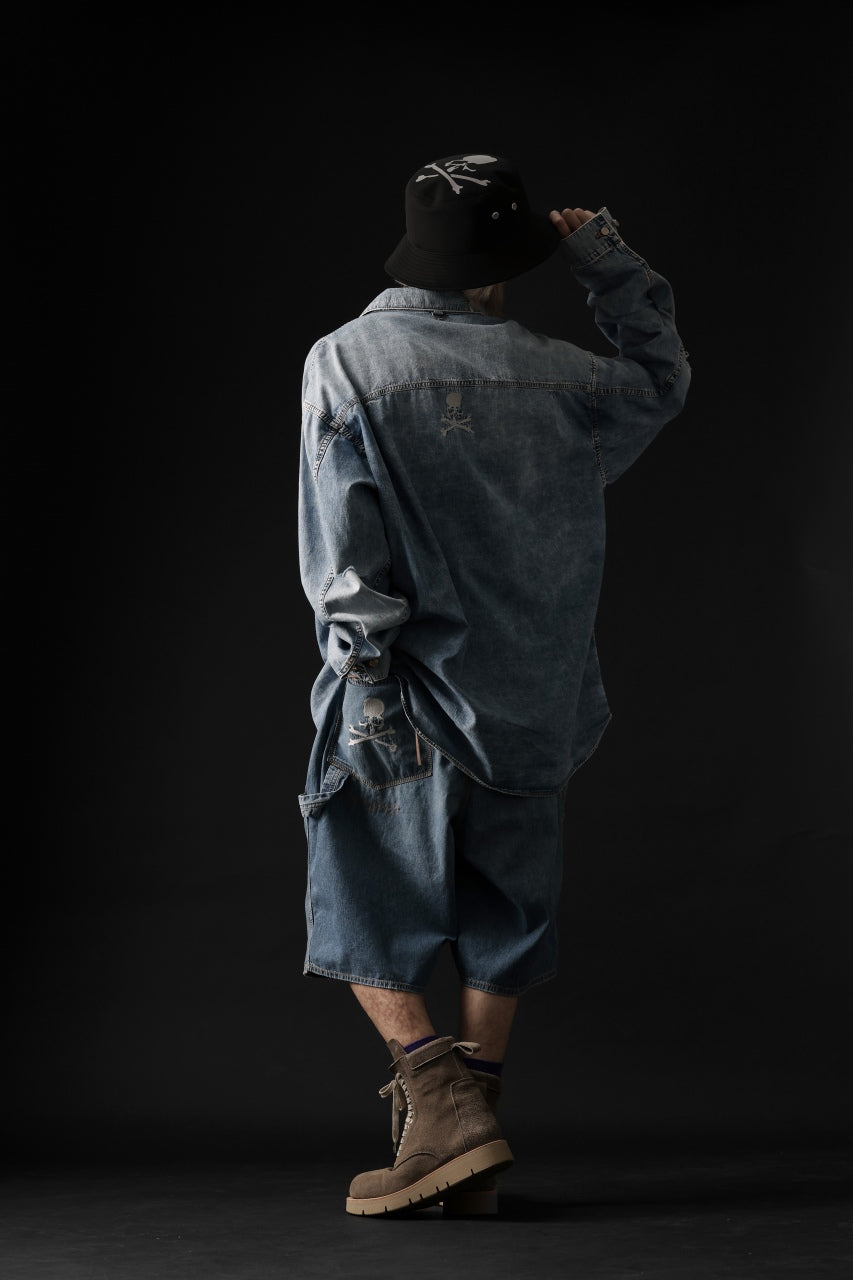 Load image into Gallery viewer, mastermind WORLD LIGHT OZ SELVEDGE DENIM SHIRT / SPECIAL WATER REPELLENT (INDIGO)