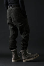 画像をギャラリービューアに読み込む, masnada LATERAL ZIP BAGGY PANTS / STRETCH REPURPOSED COTTON (LEGION)