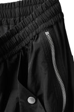 画像をギャラリービューアに読み込む, A.F ARTEFACT -INLINE- SIDE FASTNER SHORTS (BLACK)