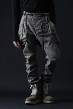 画像をギャラリービューアに読み込む, masnada ICONIC ZIP PANTS / STRETCH REPURPOSED COTTON (DUST)