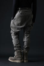 画像をギャラリービューアに読み込む, masnada ICONIC ZIP PANTS / STRETCH REPURPOSED COTTON (DUST)