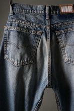 Load image into Gallery viewer, CHANGES REPRODUCT DAMAGE & PATCH DENIM PANTS (INDIGO #C)