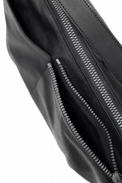 画像をギャラリービューアに読み込む, ISAMU KATAYAMA BACKLASH exclusive UTILITY BAG / GUIDI OILED CALF (BLACK)