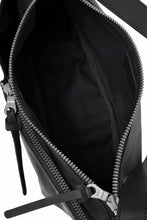 画像をギャラリービューアに読み込む, ISAMU KATAYAMA BACKLASH exclusive UTILITY BAG / GUIDI OILED CALF (BLACK)