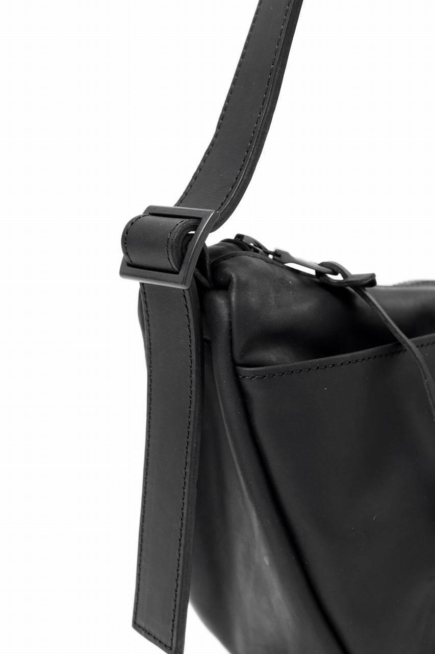 画像をギャラリービューアに読み込む, ISAMU KATAYAMA BACKLASH exclusive UTILITY BAG / GUIDI OILED CALF (BLACK)