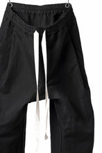 画像をギャラリービューアに読み込む, KLASICA GARNER WIDE STRING PANTS / TRI UNION HIGH DENSITY GABARDINE (BLACK)