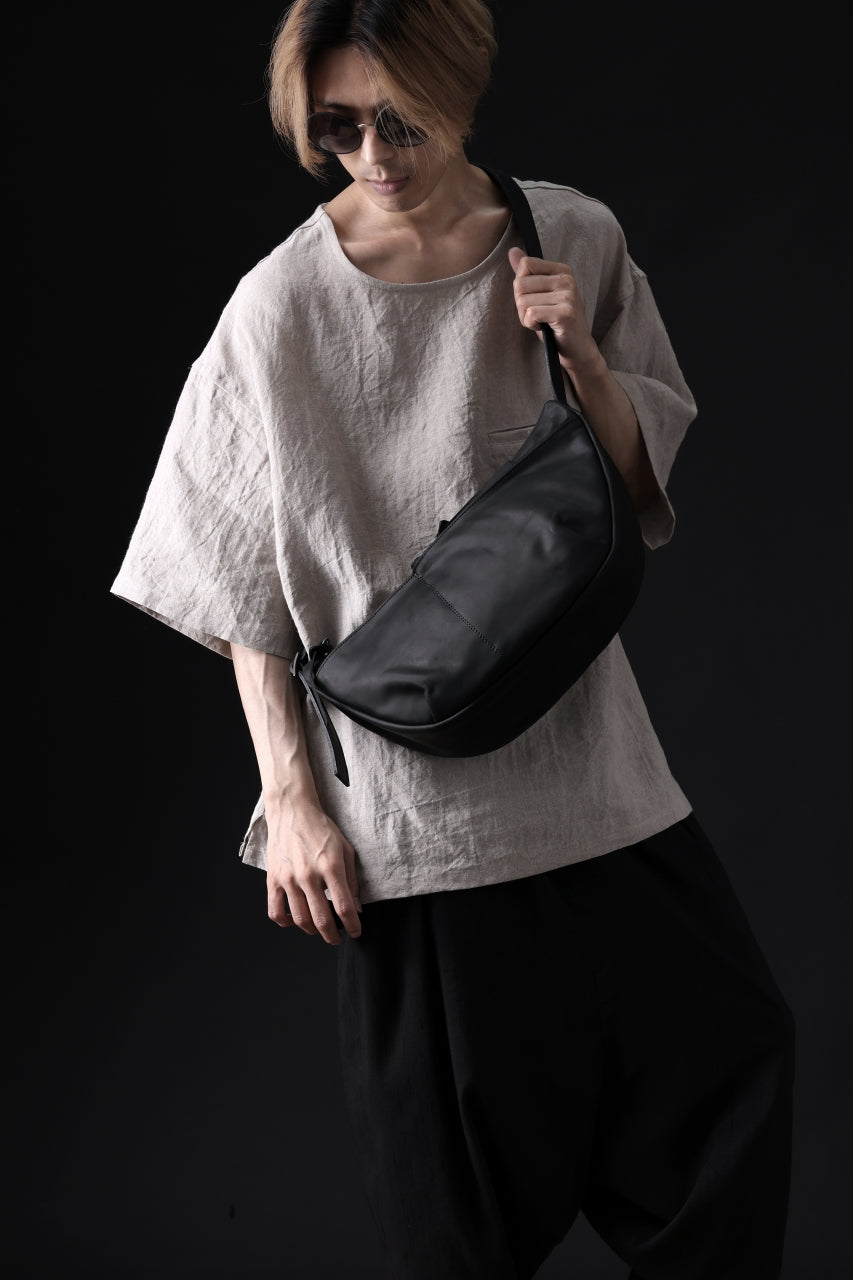 画像をギャラリービューアに読み込む, ISAMU KATAYAMA BACKLASH exclusive UTILITY BAG / GUIDI OILED CALF (BLACK)