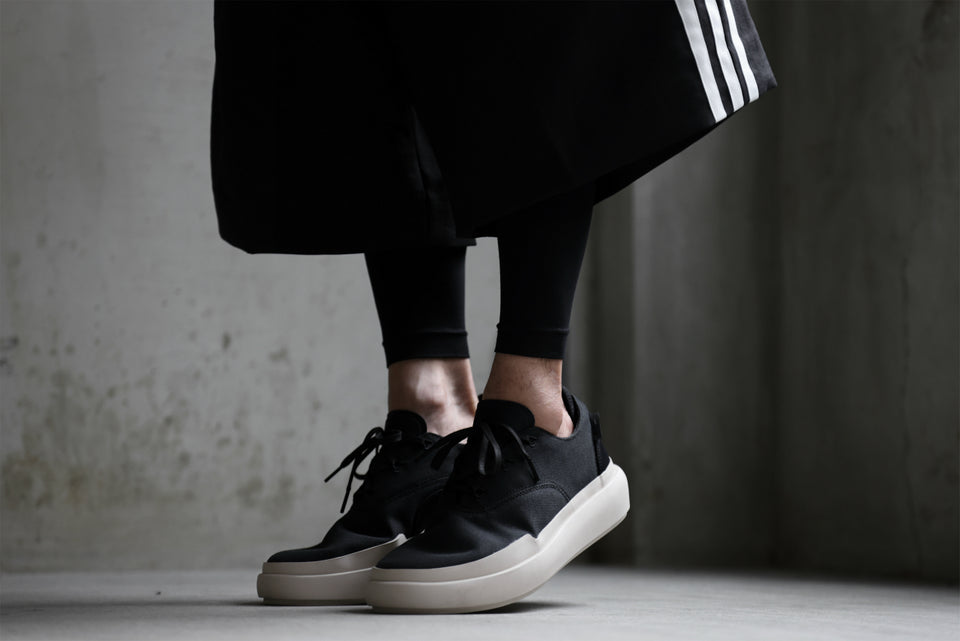 画像をギャラリービューアに読み込む, Y-3 Yohji Yamamoto AJATU COURT FORMAL SNEAKERS (BLACK/BLACK/CLEARBROWN)