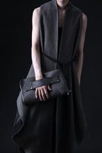 画像をギャラリービューアに読み込む, ierib onepiece clutch-bag / Shell Cordovan (MARBLE GREY #B)