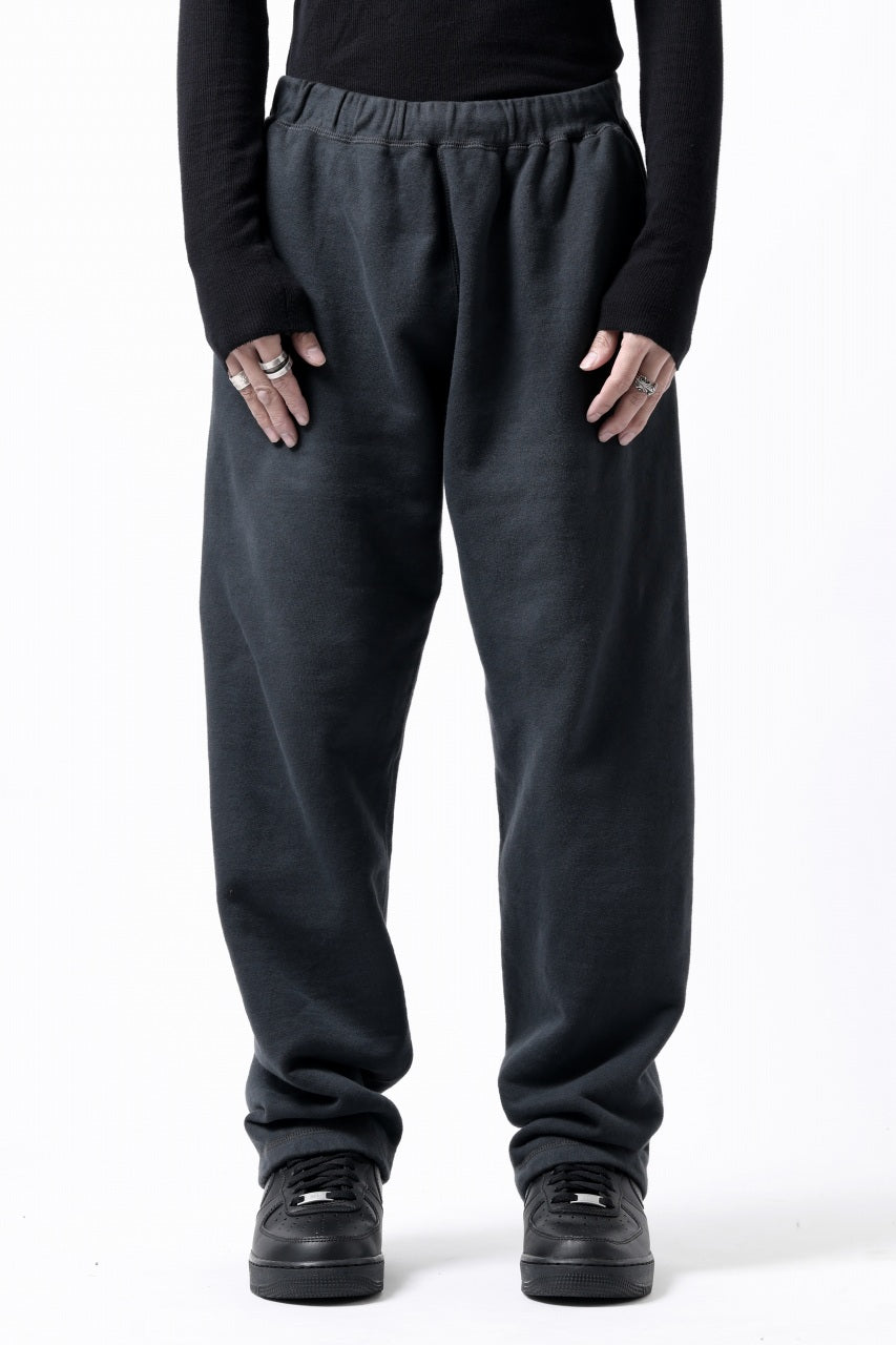 画像をギャラリービューアに読み込む, DEFORMATER.® THREE PROCESSING SWEAT REGULAR PANT - DYED/BIO/FROST EFFECT (VINTAGE BLACK)