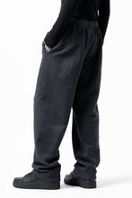 画像をギャラリービューアに読み込む, DEFORMATER.® THREE PROCESSING SWEAT REGULAR PANT - DYED/BIO/FROST EFFECT (VINTAGE BLACK)