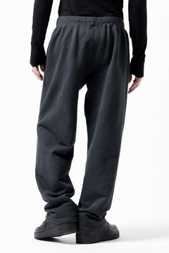 画像をギャラリービューアに読み込む, DEFORMATER.® THREE PROCESSING SWEAT REGULAR PANT - DYED/BIO/FROST EFFECT (VINTAGE BLACK)