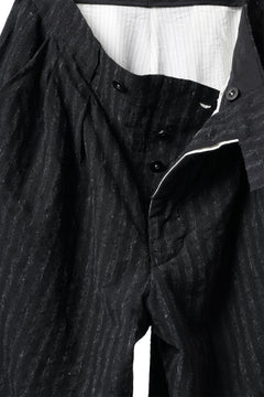 画像をギャラリービューアに読み込む, KLASICA GOSSE TWO TUCKED TROUSERS / LIGHT WEIGHT BLUR STRIPES (INK BLACK)