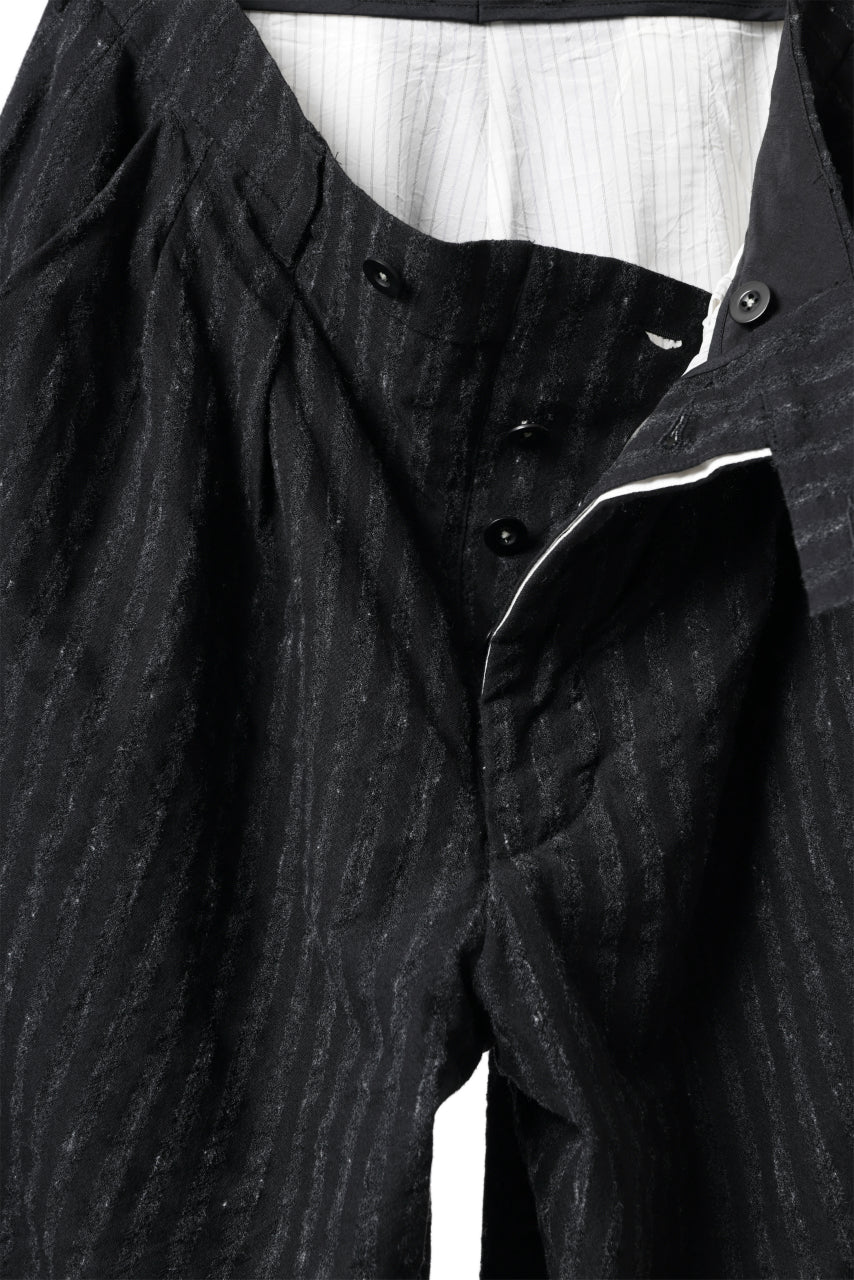 画像をギャラリービューアに読み込む, KLASICA GOSSE TWO TUCKED TROUSERS / LIGHT WEIGHT BLUR STRIPES (INK BLACK)