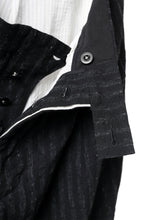 画像をギャラリービューアに読み込む, KLASICA GOSSE TWO TUCKED TROUSERS / LIGHT WEIGHT BLUR STRIPES (INK BLACK)