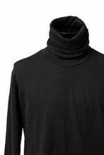 画像をギャラリービューアに読み込む, KLASICA SMOKE SMOOTH TURTLE NECK PULL / JACQUARD KNIT JERSEY (BLACK)