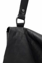 画像をギャラリービューアに読み込む, PAL OFFNER CROSS BODY BAG / CALF LEATHER (BLACK)