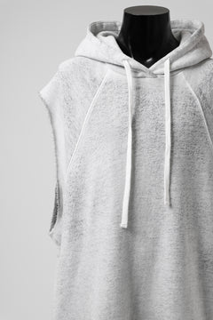 画像をギャラリービューアに読み込む, thomkrom SPLAY DYED SLEEVELESS HOODIE TOPS  / FRENCH TERRY ORGANIC (OFF WHITE)