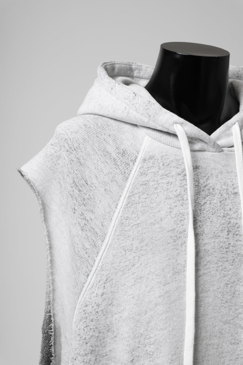 画像をギャラリービューアに読み込む, thomkrom SPLAY DYED SLEEVELESS HOODIE TOPS  / FRENCH TERRY ORGANIC (OFF WHITE)