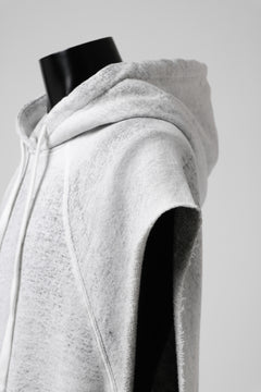 画像をギャラリービューアに読み込む, thomkrom SPLAY DYED SLEEVELESS HOODIE TOPS  / FRENCH TERRY ORGANIC (OFF WHITE)